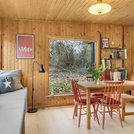 2 Bedroom Amazing In Dom wakacyjny Jægerspris