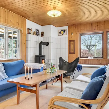 Dom wakacyjny 2 Bedroom Amazing In *