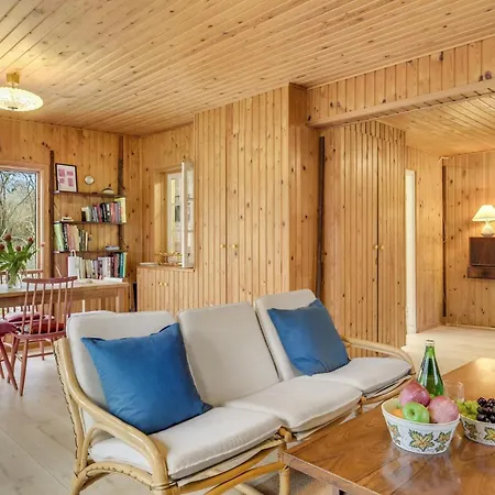 2 Bedroom Amazing In Dom wakacyjny Jægerspris