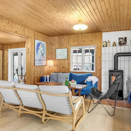 Dom wakacyjny 2 Bedroom Amazing In