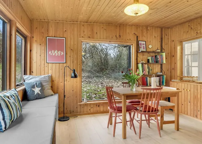 2 Bedroom Amazing In 別荘 Jægerspris