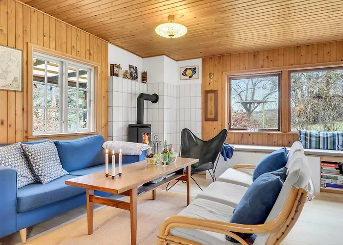 Дом отдыха 2 Bedroom Amazing In *
