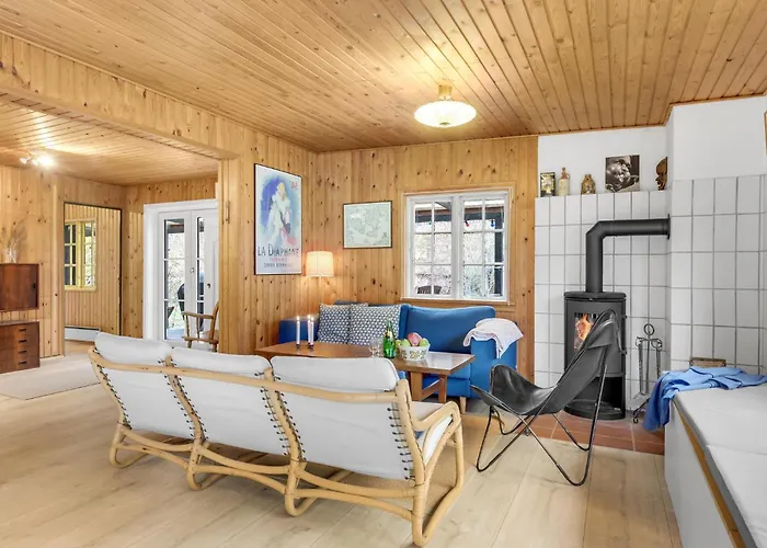 Дом отдыха 2 Bedroom Amazing In